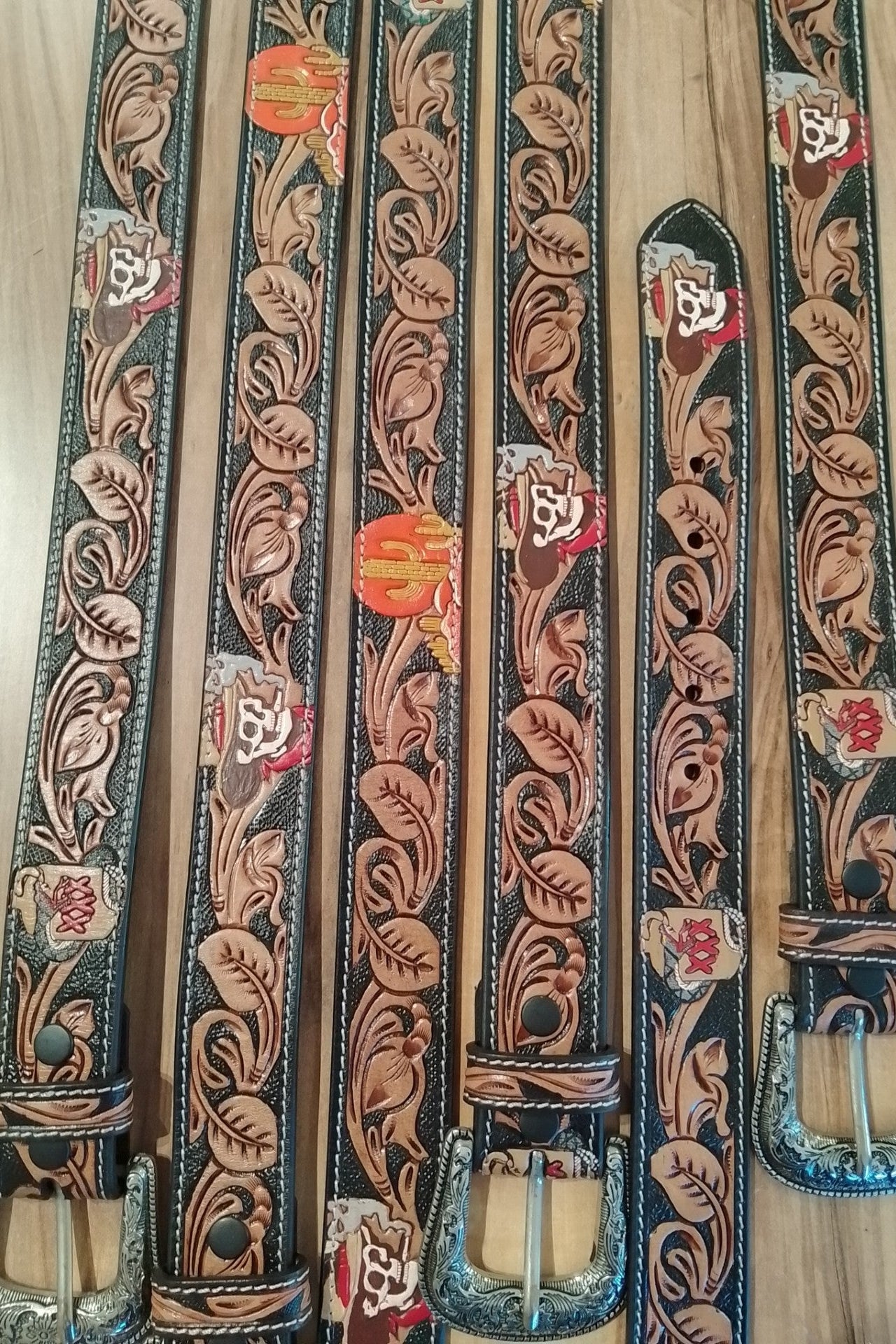 Belt skull outlaw (western tooled leather belt)